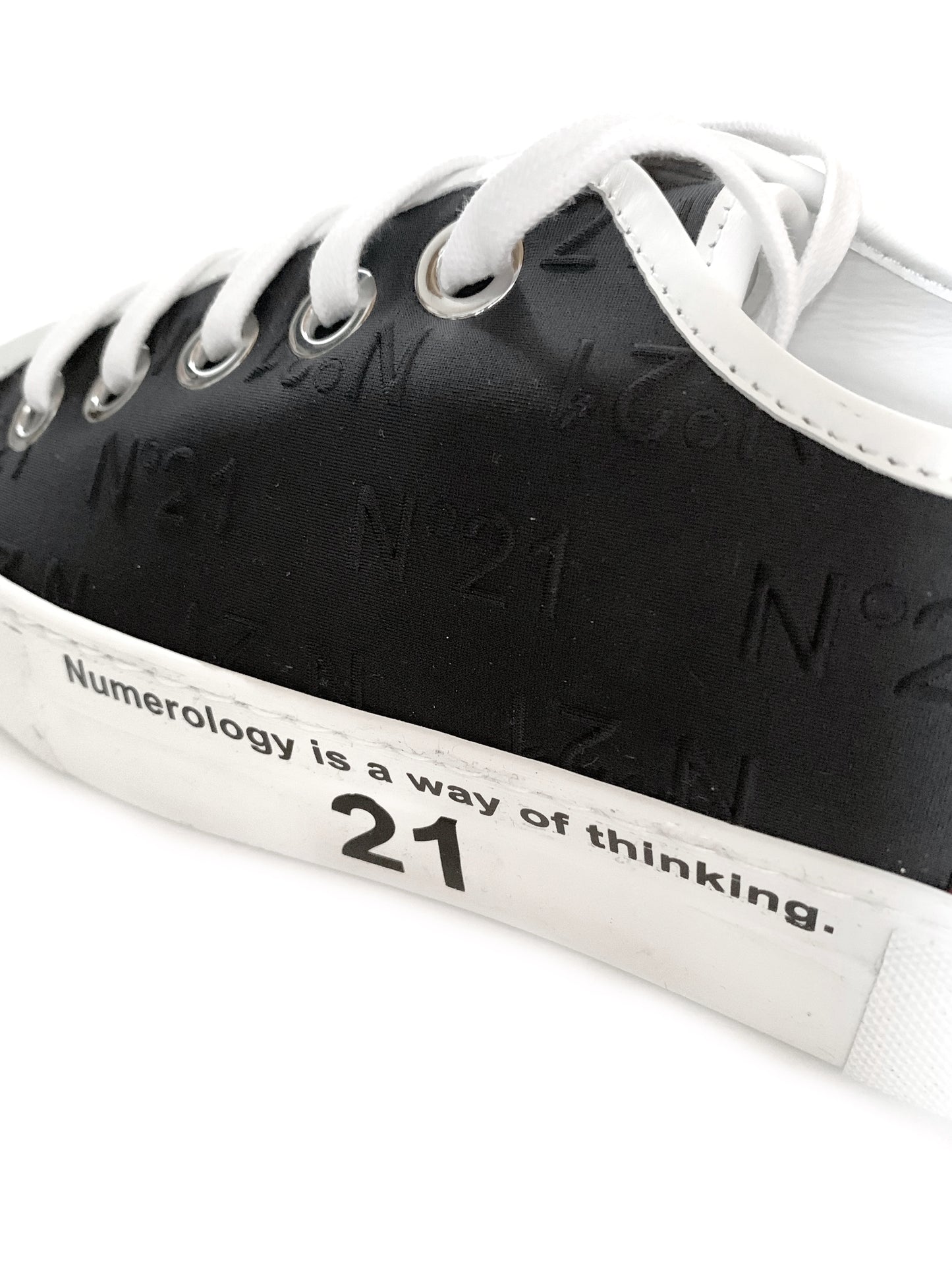 N21 sneakers